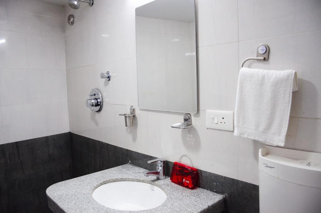 Oyo 6429 Hotel Pearl Pune Esterno foto